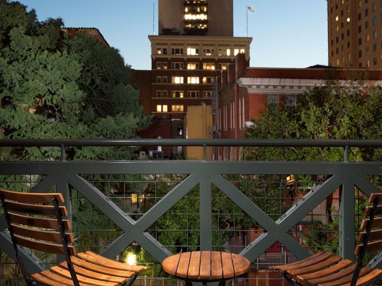Hotel Valencia Riverwalk