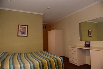 Hotel Katherine Motel