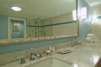 Hotel Renaissance Curacao Resort & Casino