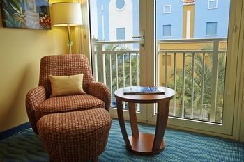Hotel Renaissance Curacao Resort & Casino