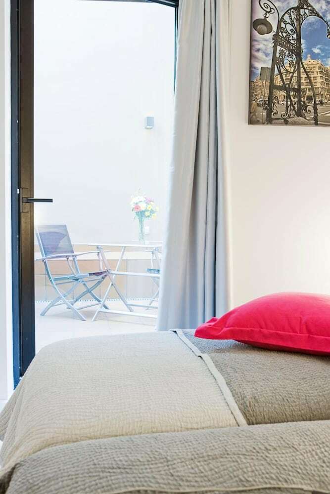 Bed & Breakfast Live & Dream