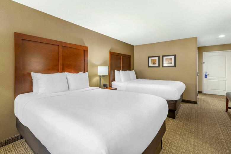 Hotel Comfort Inn & Suites