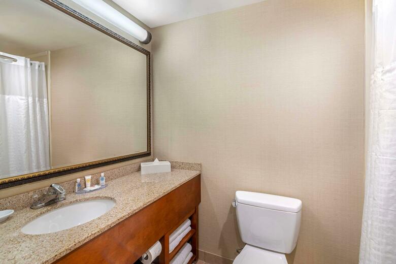 Hotel Comfort Inn & Suites