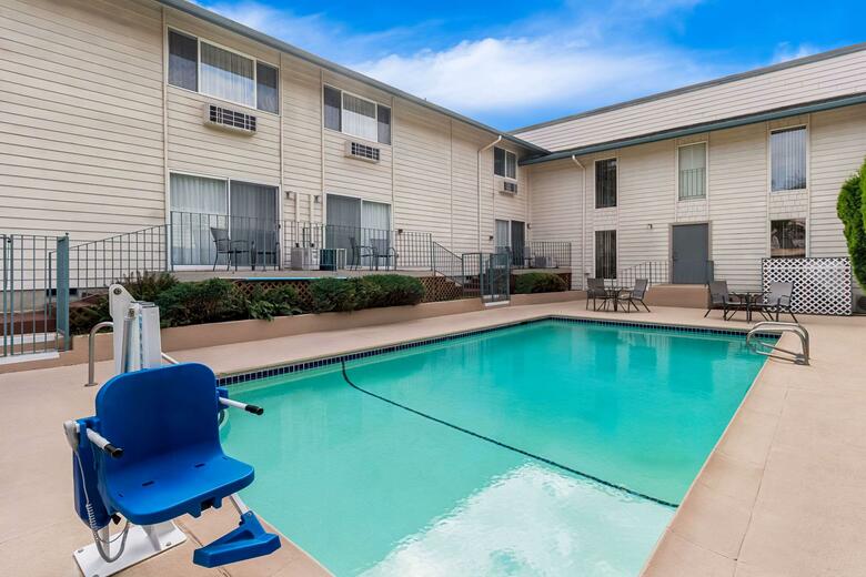 Hotel Quality Inn And Suites