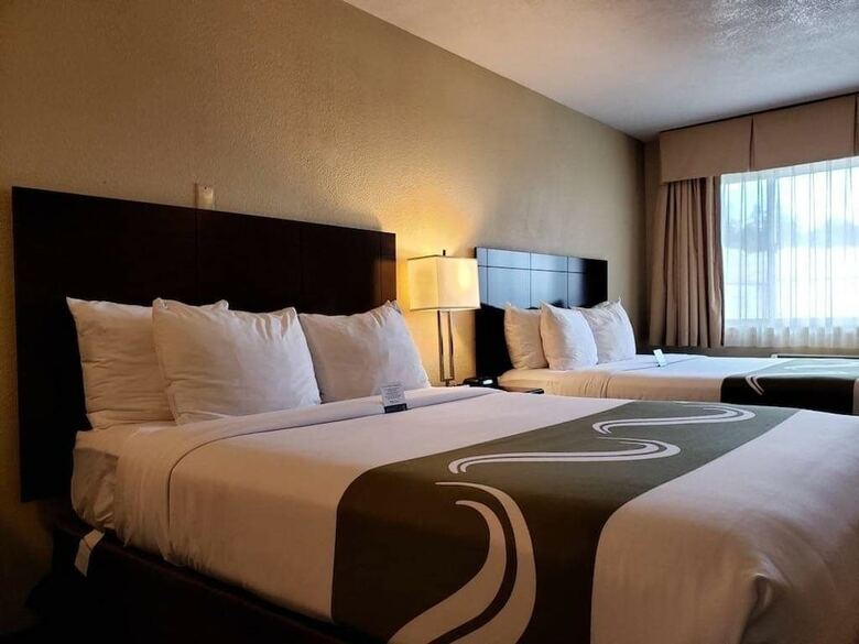 Hotel Quality Inn And Suites