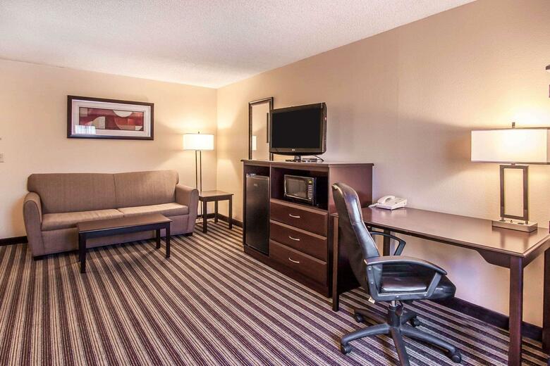 Hotel Quality Inn And Suites