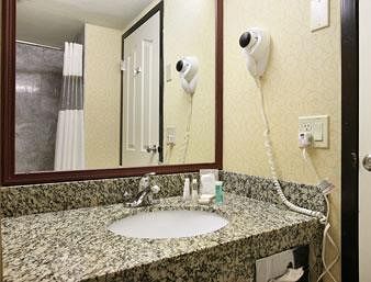Hotel Comfort Inn & Suites