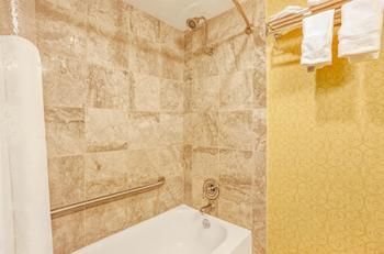 Hotel Comfort Inn & Suites