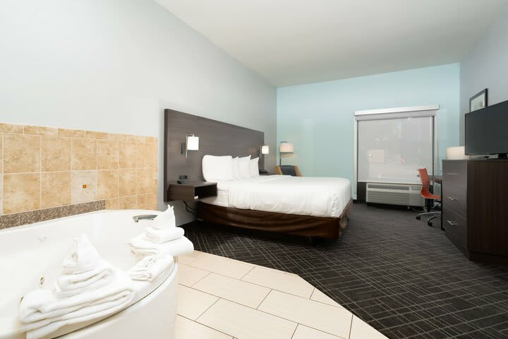 Hotel Baymont Inn & Suites/riverwatch