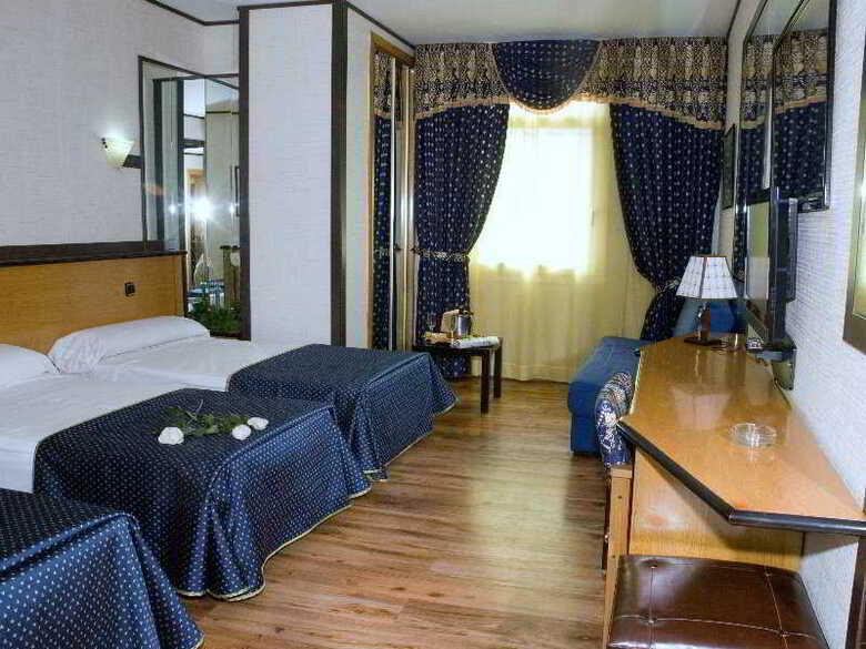 Hotel Avenida De Espa�a