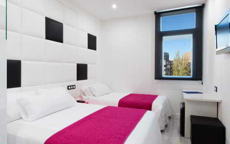 Hotel Avenida De Espa�a