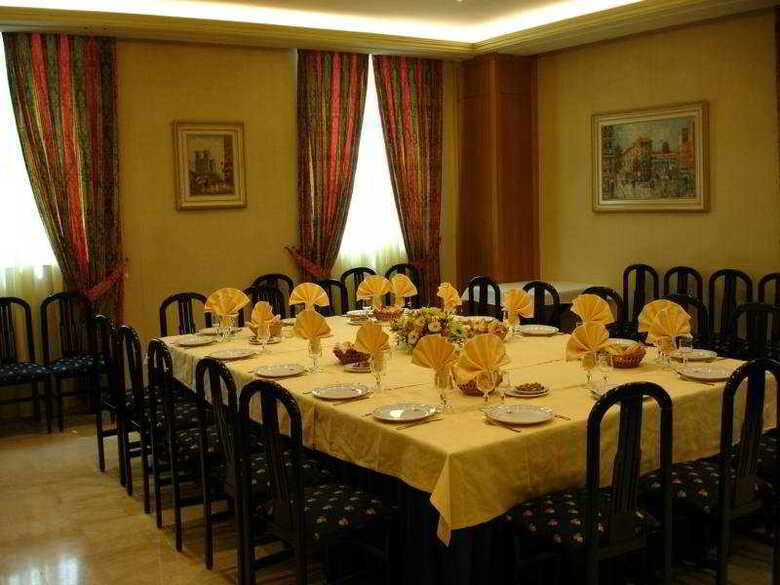 Hotel Avenida De Espa�a