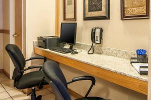 Hotel Comfort Inn & Suites