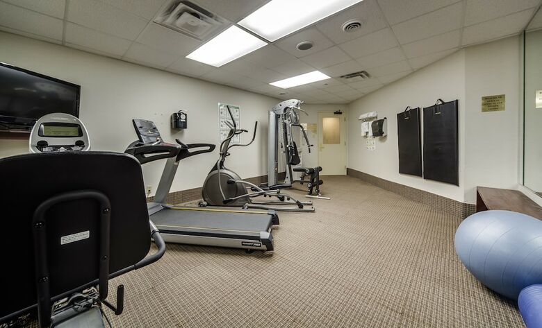 Hotel Monte Carlo Inn Vaughan Suites