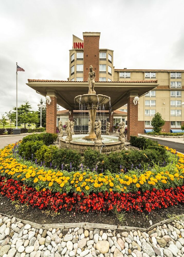 Hotel Monte Carlo Inn Vaughan Suites