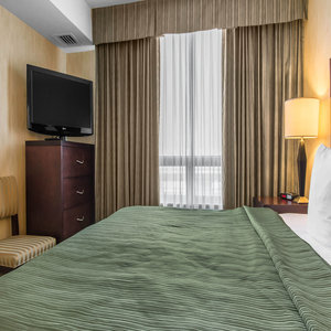 Hotel Quality Suites Montreal Aeroport