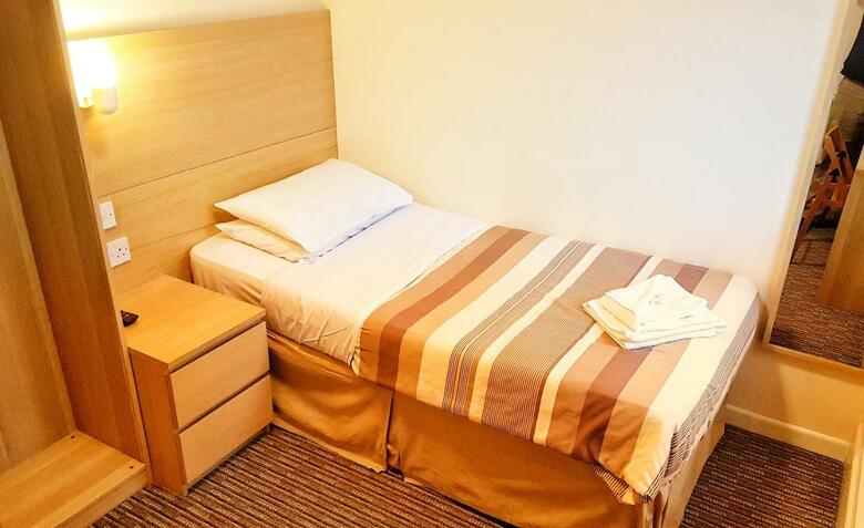 Carlton Hotel