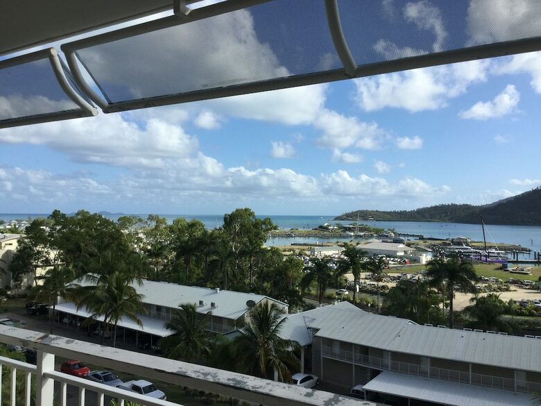 Aparthotel Coral Sea Vista Apartments
