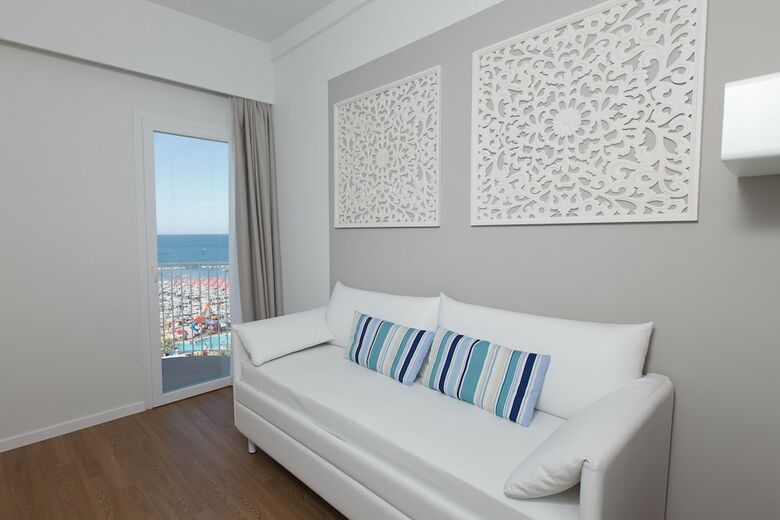 Luxor Beach Boutique Hotel Cattolica