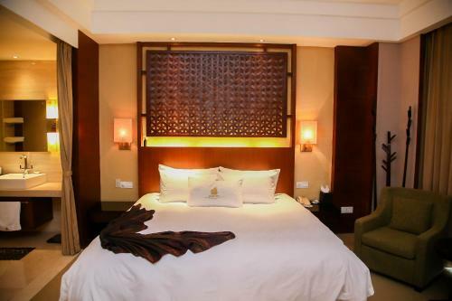 Hotel Golden Bay Resort
