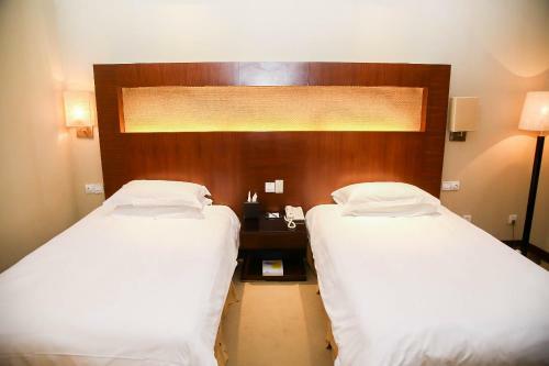 Hotel Golden Bay Resort