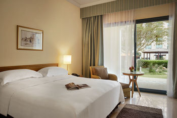 Hotel Al Ain Rotana