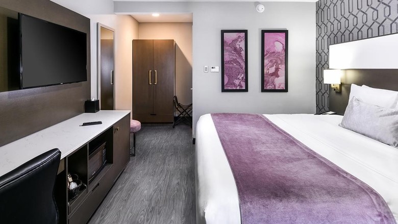Surestay Collection By Best Western Saharan Hotel