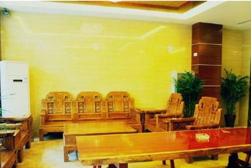 Xishuangbanna Jinjiangnan Business Hotel