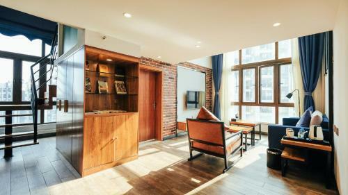 Viz Culture & Arts Apartment