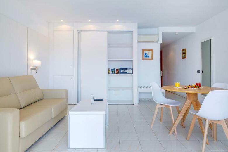 Mar Hotels Alcanada