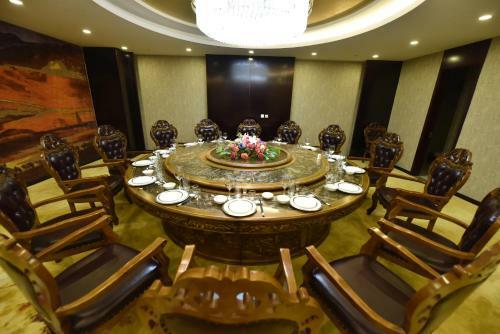 Dunhuang Hua Xia International Hotel