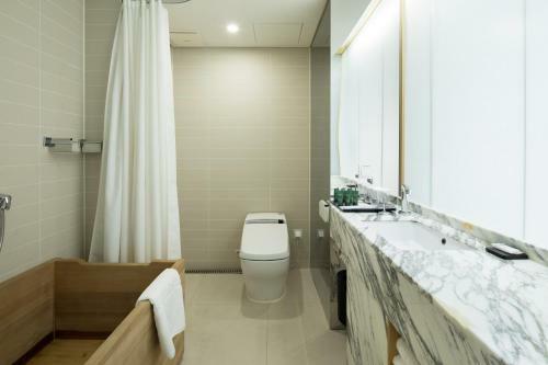 Golden Tulip M Hotel