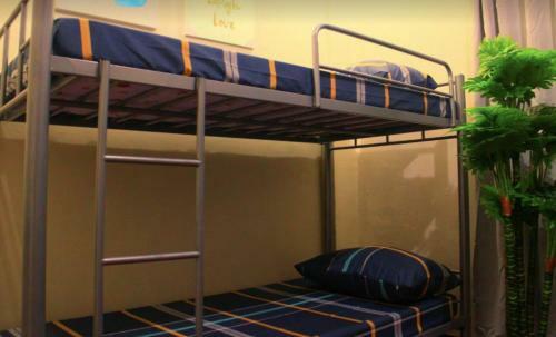 Country Living Hostel - Tagaytay Center