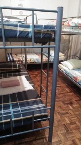 Country Living Hostel - Tagaytay Center
