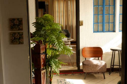 Country Living Hostel - Tagaytay Center