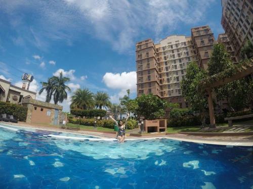 Apartamentos Avida Condo Near Naia