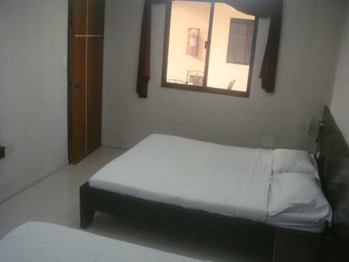 Hidden Pearl Hotel (janus Luxury Suites)