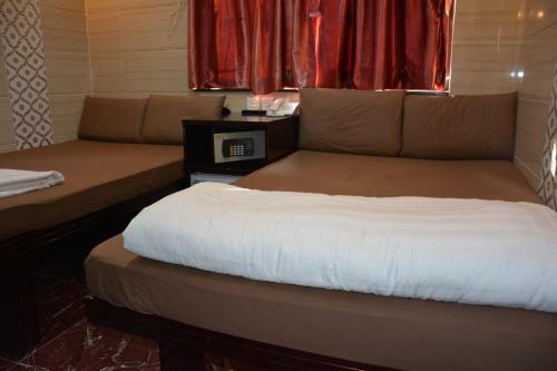 Hostal Everest Guest House (3/f)
