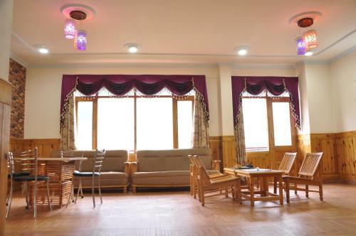 Hotel King's Land