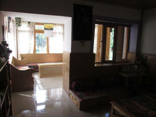 Hostal New Moon Guest House