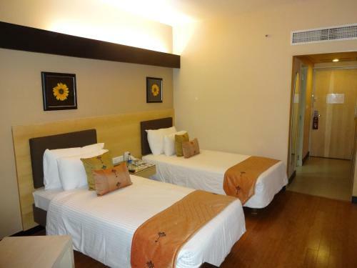 Hotel Green Park Hyderabad