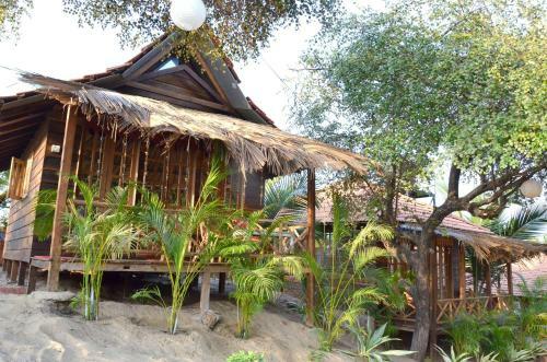 Hostal Little India Beach Cottages