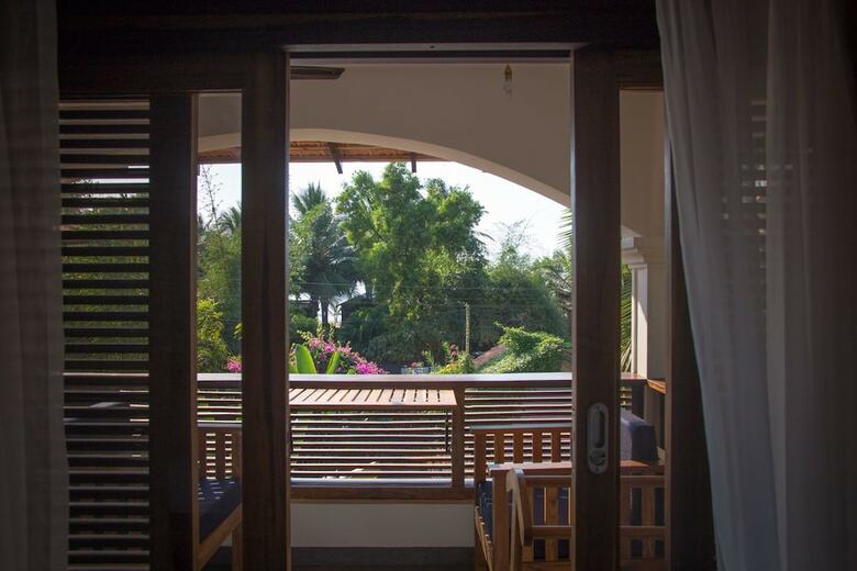 Hotel Dunhill Beach Resort