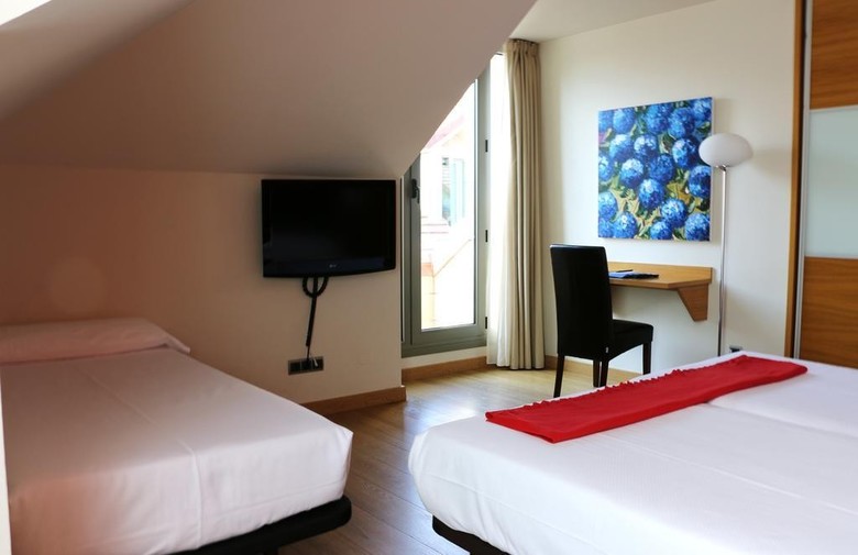 Maritimo Ris Hotel