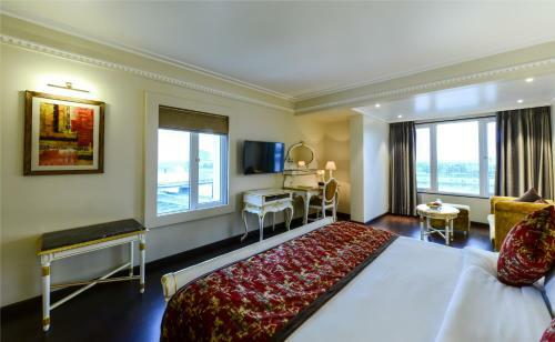 Hotel Lemon Tree Premier ?the Atrium? Ahmedabad