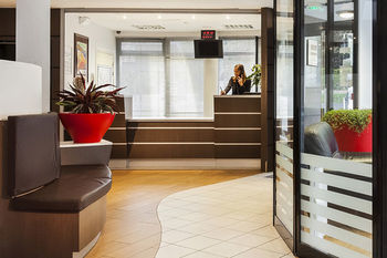 Hotel Comfort Suites Annecy Seynod