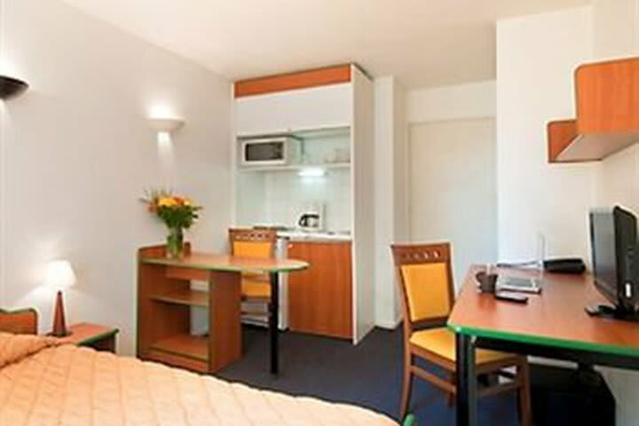 Aparthotel Adagio Access La Defense Leonard De Vinci