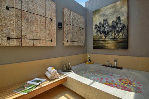 Xxl Seminyak Sunset Boutique Villa