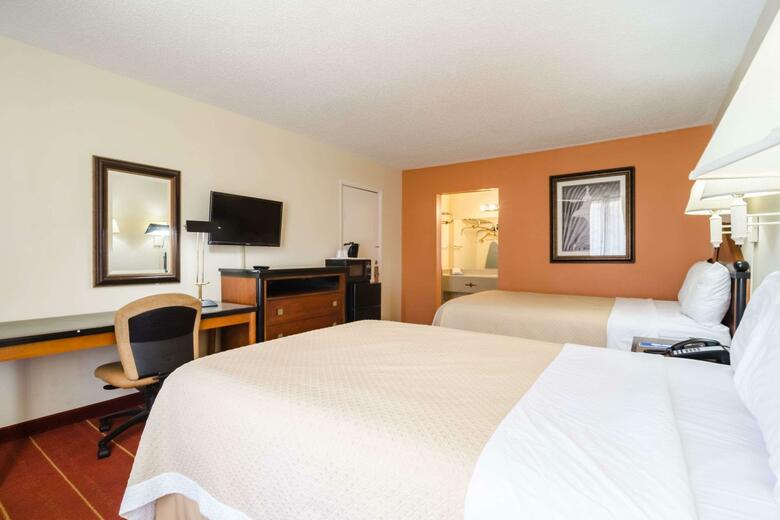 Hotel Quality Inn & Suites