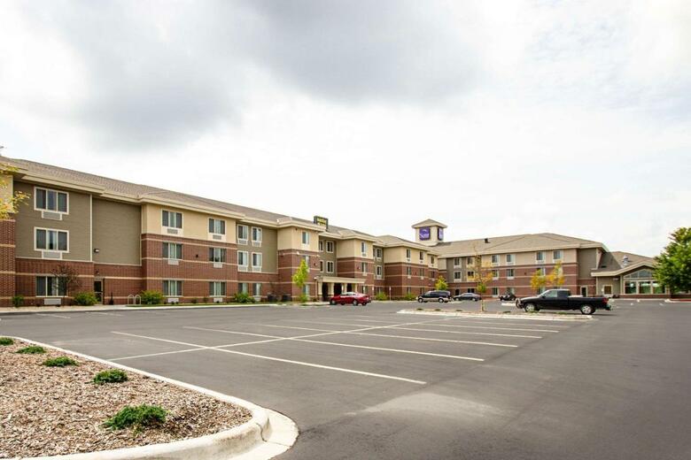 Hotel Sleep Inn & Suites